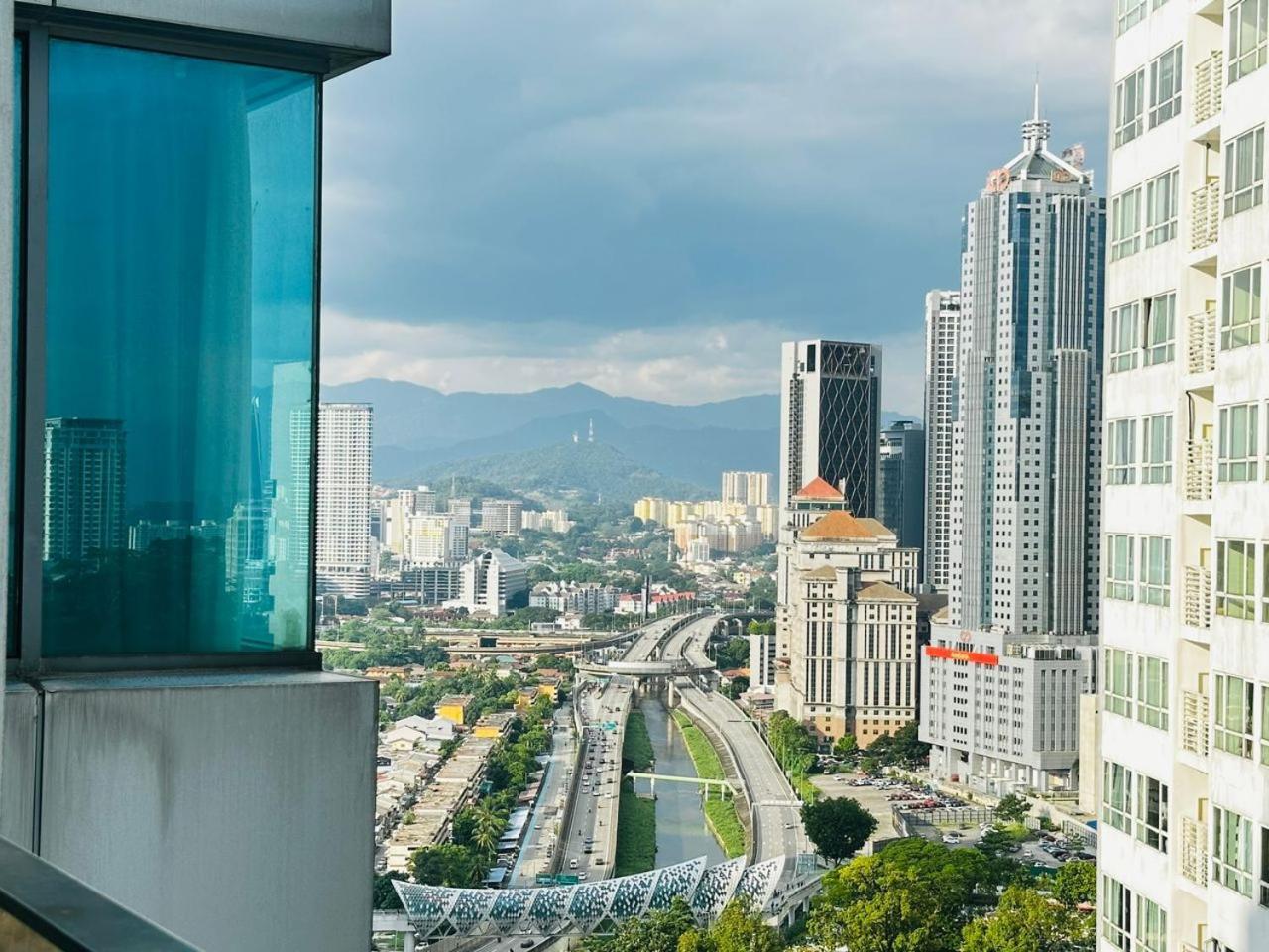 Summer Suites By Hibiscus Kuala Lumpur Extérieur photo